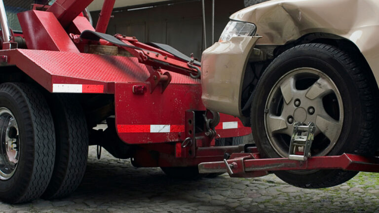 Why Commercial Auto Insurance Is Important for Tow Trucks